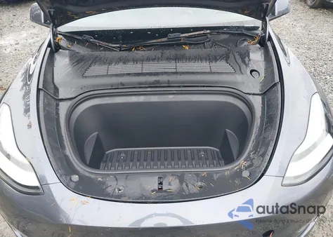 2022 Tesla Model Y Long Range Dual Motor All-Wheel Drive z USA, uszkodzony, nr VIN 7SAYGDEE8NF576652